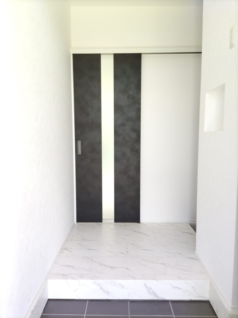 【平屋】モノトーンでつくるスタイリッシュな平屋