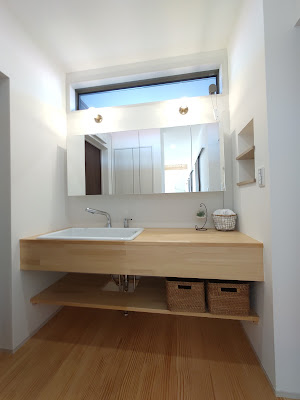 【中2階】L字型リビングで動線スムーズな蔵のある家