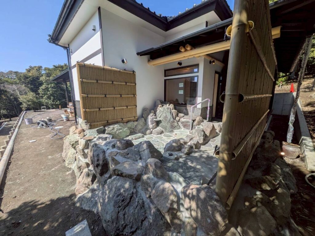 「古を慈しみ、今を遊ぶ」 四季を愛でる令和の別荘