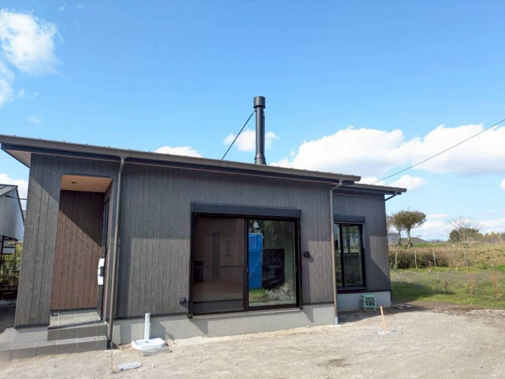 薪ストーブが彩る、心地よい平屋暮らし